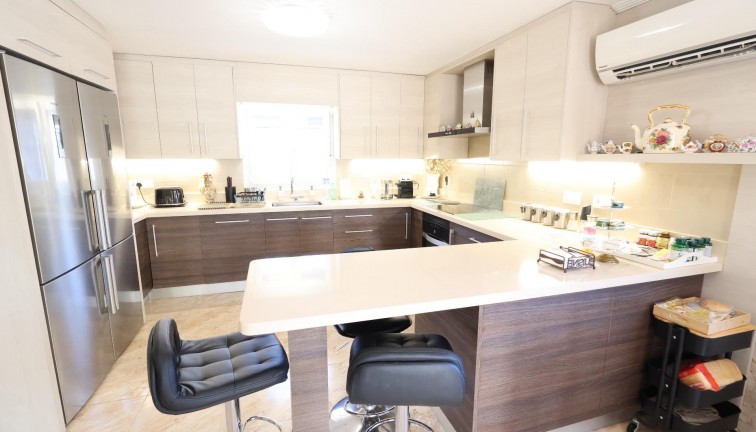 Jälleenmyynti - Erillistalo - Torrevieja - Los Balcones