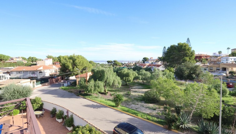Jälleenmyynti - Erillistalo - Torrevieja - Los Balcones