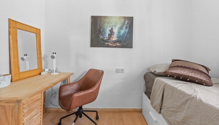 Jälleenmyynti - Bungalow - Torrevieja - Lago Jardin