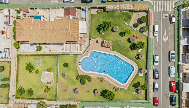 Jälleenmyynti - Bungalow - Torrevieja - Lago Jardin