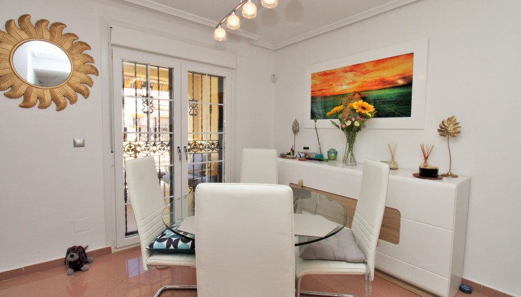 Jälleenmyynti - Erillistalo - Villamartín - Los Dolses