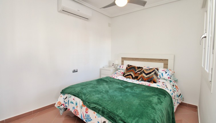 Jälleenmyynti - Erillistalo - Villamartín - Los Dolses