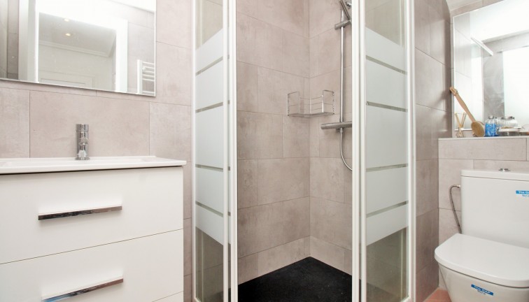 Jälleenmyynti - Erillistalo - Villamartín - Los Dolses