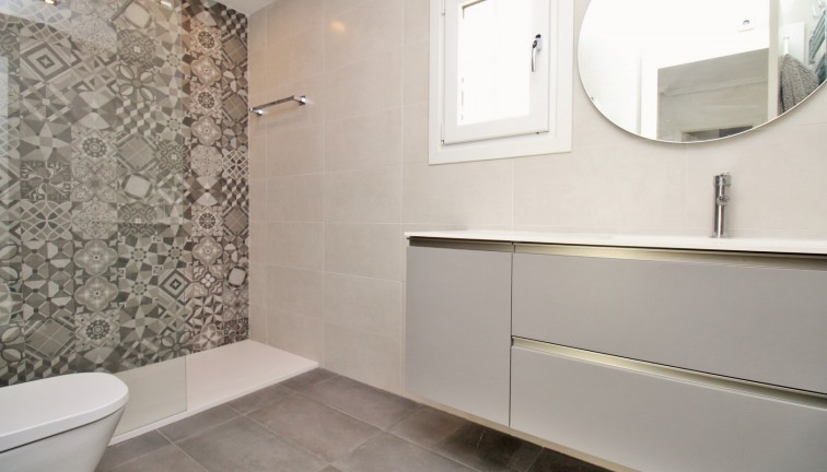 Jälleenmyynti - Erillistalo - Villamartín - Los Dolses