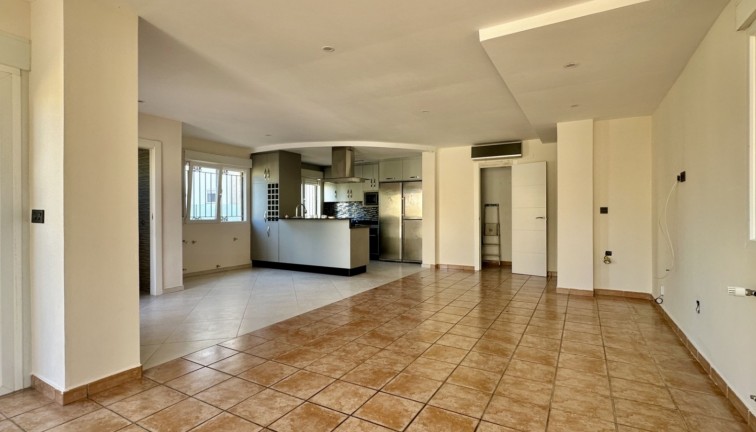 Jälleenmyynti - Erillistalo - Orihuela Costa - Villamartín