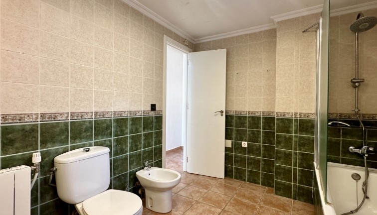 Jälleenmyynti - Erillistalo - Orihuela Costa - Villamartín