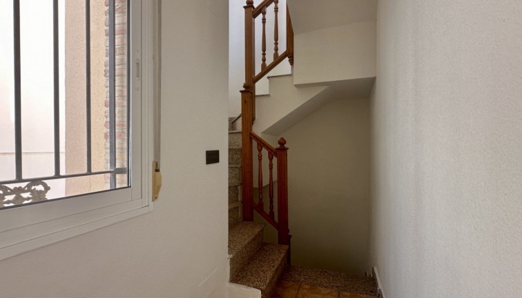 Jälleenmyynti - Erillistalo - Orihuela Costa - Villamartín