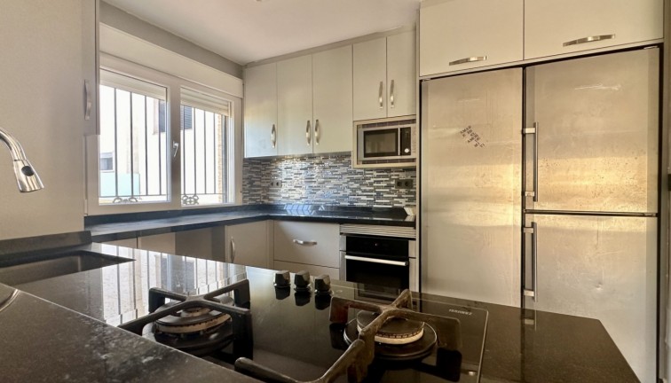 Jälleenmyynti - Erillistalo - Orihuela Costa - Villamartín