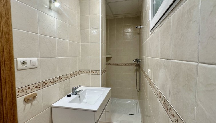 Jälleenmyynti - Erillistalo - Orihuela Costa - Villamartín