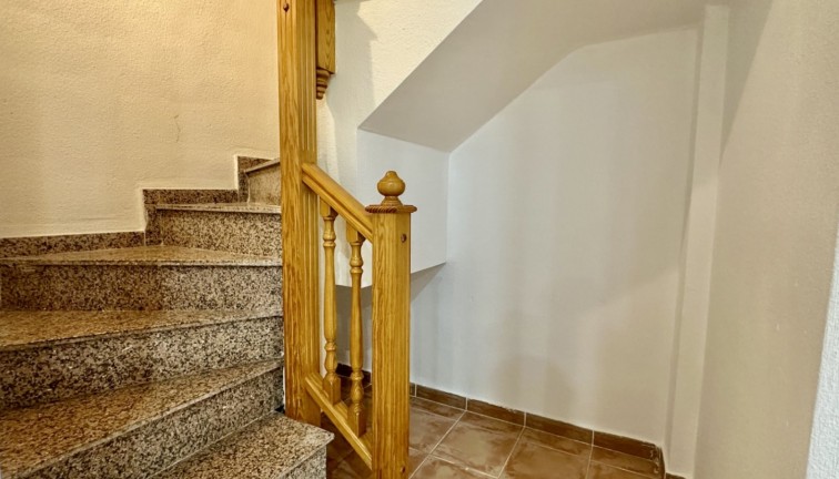 Jälleenmyynti - Erillistalo - Orihuela Costa - Villamartín