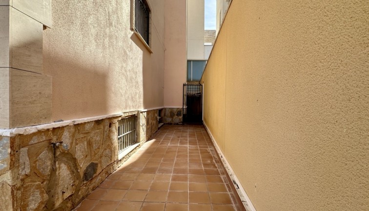 Jälleenmyynti - Erillistalo - Orihuela Costa - Villamartín