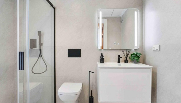 Uudistuotanto - Erillistalo - Rojales - Benimar