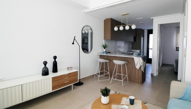 Uudistuotanto - Paritalo/Rivitalo - Pilar de la Horadada