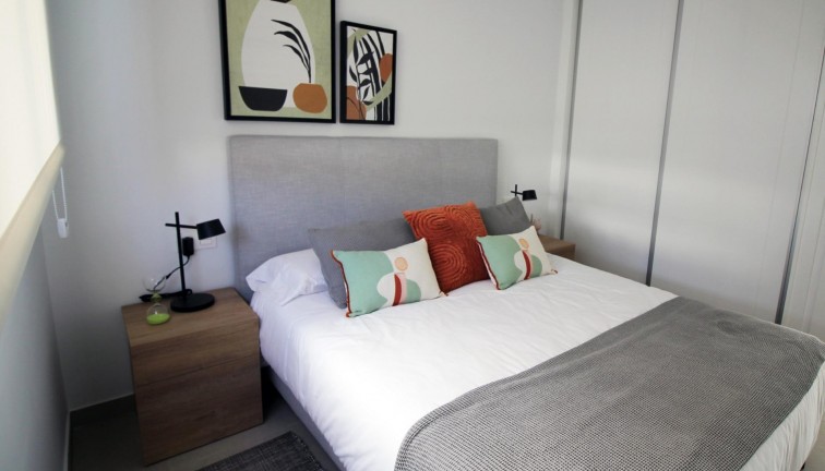 Uudistuotanto - Paritalo/Rivitalo - Pilar de la Horadada