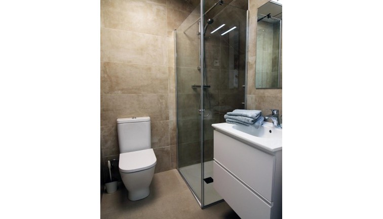 Uudistuotanto - Paritalo/Rivitalo - Pilar de la Horadada