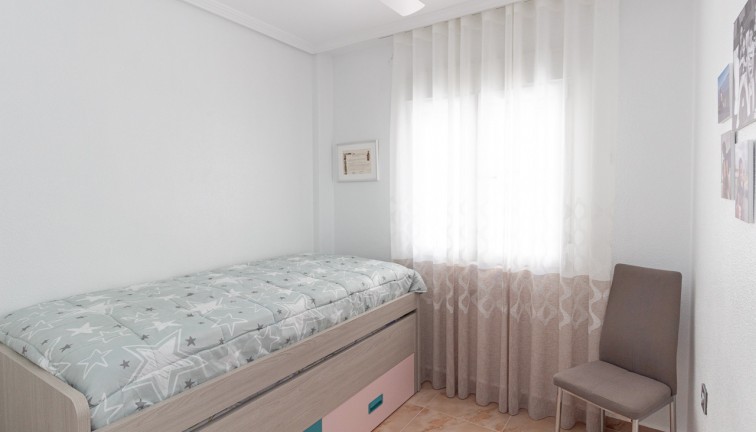 Jälleenmyynti - Paritalo/Rivitalo - La Zenia