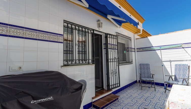 Jälleenmyynti - Paritalo/Rivitalo - La Zenia