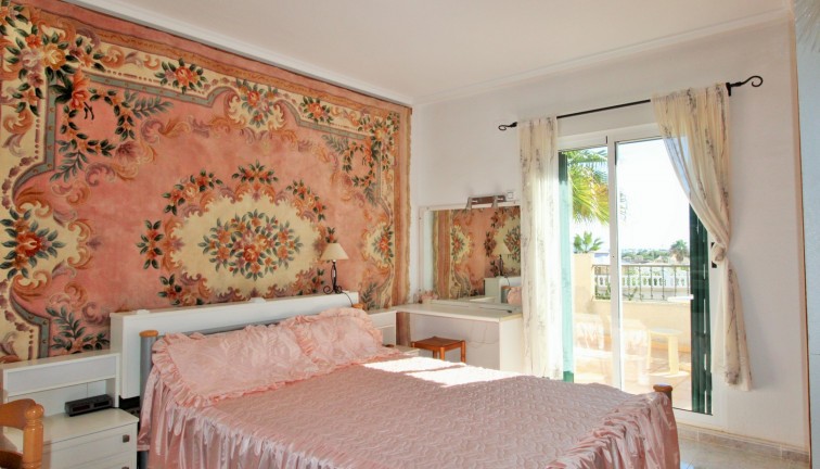 Resale - Semi-Detached - Villamartín