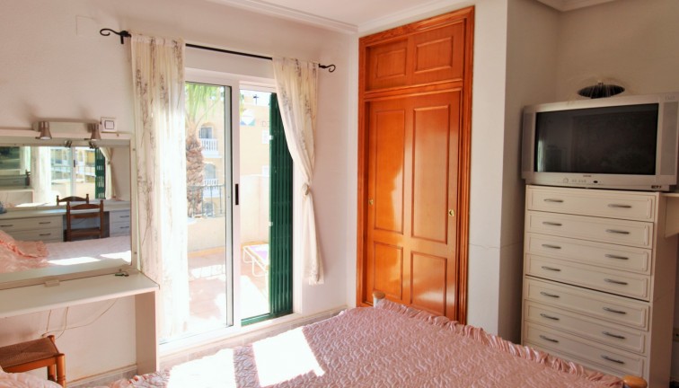 Resale - Semi-Detached - Villamartín