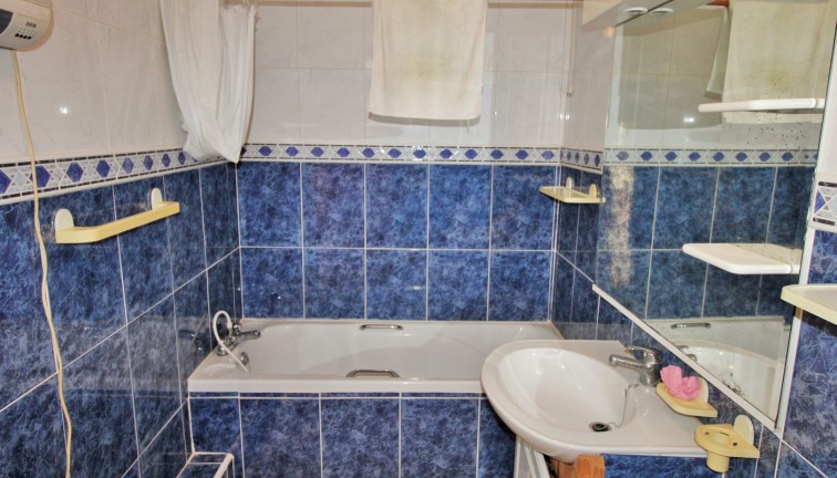 Resale - Semi-Detached - Villamartín