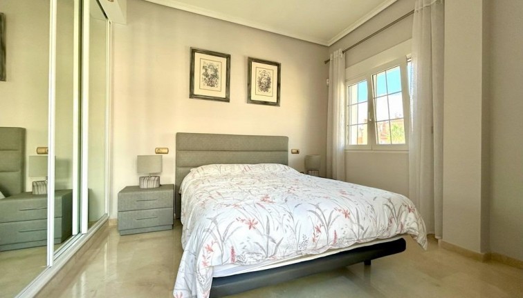 Jälleenmyynti - Asunto - Ylimmän kerroksen asunto - Orihuela Costa - Aguamarina