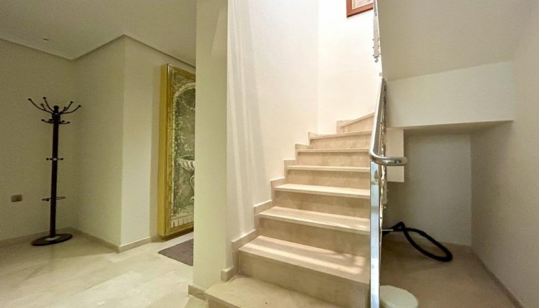 Jälleenmyynti - Asunto - Ylimmän kerroksen asunto - Orihuela Costa - Aguamarina