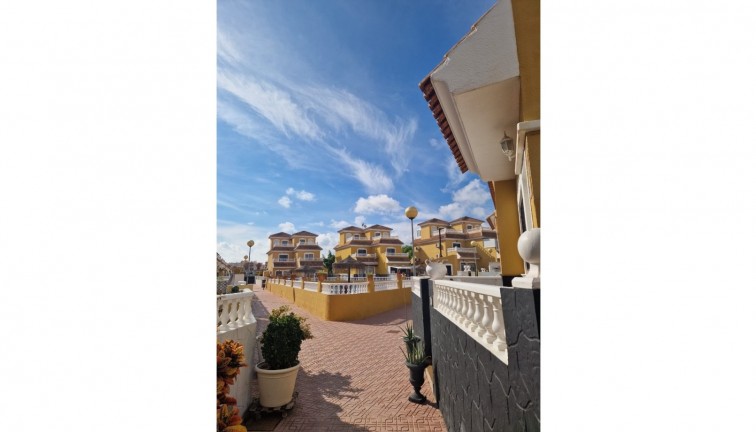 Jälleenmyynti - Paritalo/Rivitalo - Orihuela Costa - La Florida