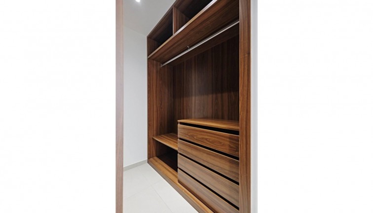 Jälleenmyynti - Asunto - Torrevieja - La veleta