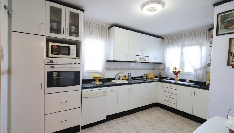 Jälleenmyynti - Erillistalo - Orihuela Costa - Villamartín