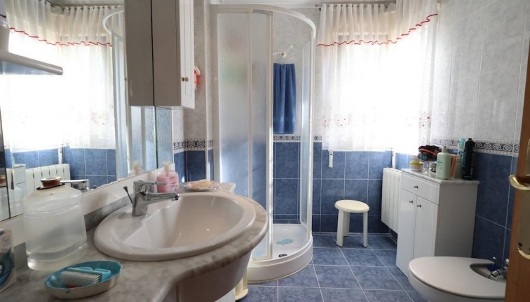 Jälleenmyynti - Erillistalo - Orihuela Costa - Villamartín