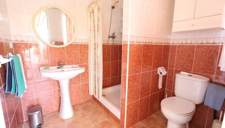 Jälleenmyynti - Erillistalo - Orihuela Costa - Villamartín