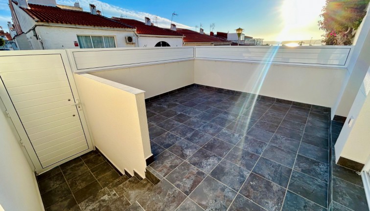 Jälleenmyynti - Paritalo/Rivitalo - Torrevieja - San Luis