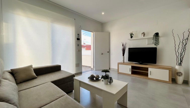 Jälleenmyynti - Paritalo/Rivitalo - Torrevieja - San Luis