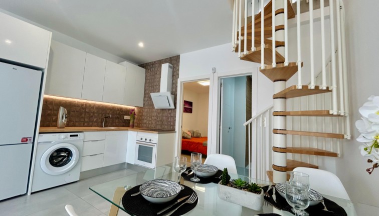 Jälleenmyynti - Paritalo/Rivitalo - Torrevieja - San Luis