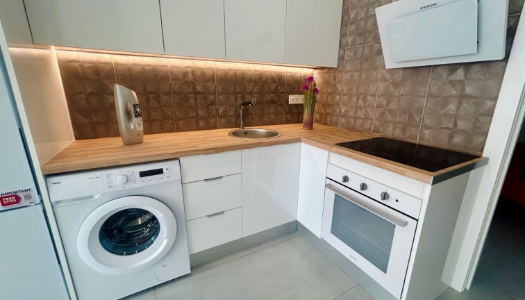 Jälleenmyynti - Paritalo/Rivitalo - Torrevieja - San Luis