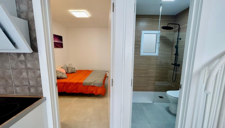 Jälleenmyynti - Paritalo/Rivitalo - Torrevieja - San Luis