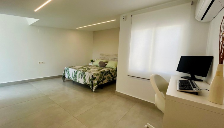 Jälleenmyynti - Paritalo/Rivitalo - Torrevieja - San Luis