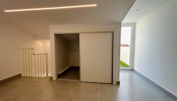 Jälleenmyynti - Paritalo/Rivitalo - Torrevieja - San Luis