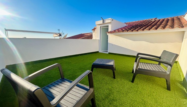 Jälleenmyynti - Paritalo/Rivitalo - Torrevieja - San Luis