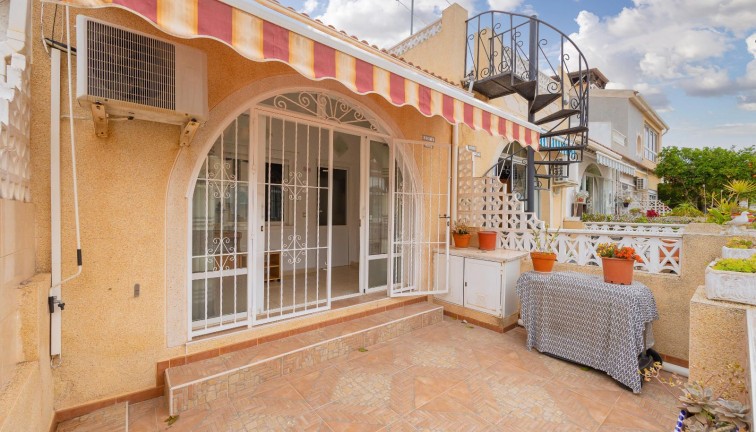 Resale - Semi-Detached - Torrevieja
