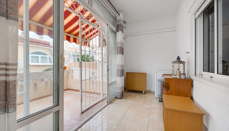 Resale - Semi-Detached - Torrevieja