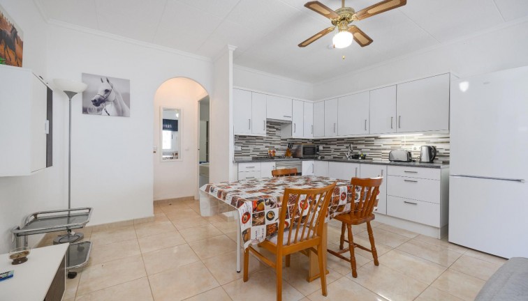 Resale - Semi-Detached - Torrevieja