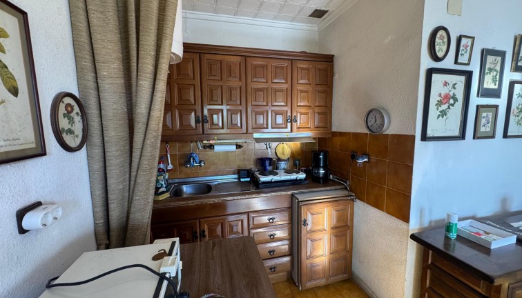 Jälleenmyynti - Bungalow - Torrevieja - Torretas