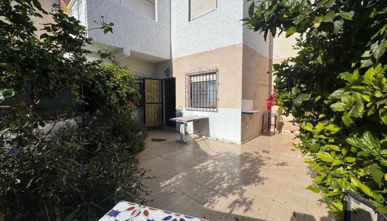 Jälleenmyynti - Bungalow - Torrevieja - Torretas