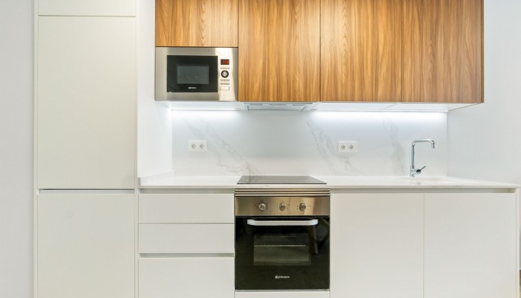 Jälleenmyynti - Asunto - Torrevieja