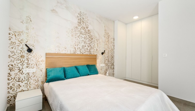 Jälleenmyynti - Asunto - Torrevieja