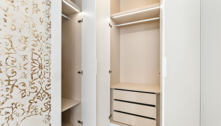 Jälleenmyynti - Asunto - Torrevieja