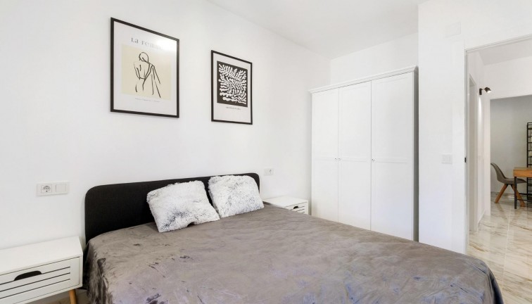 Jälleenmyynti - Erillistalo - Torrevieja - El chaparral