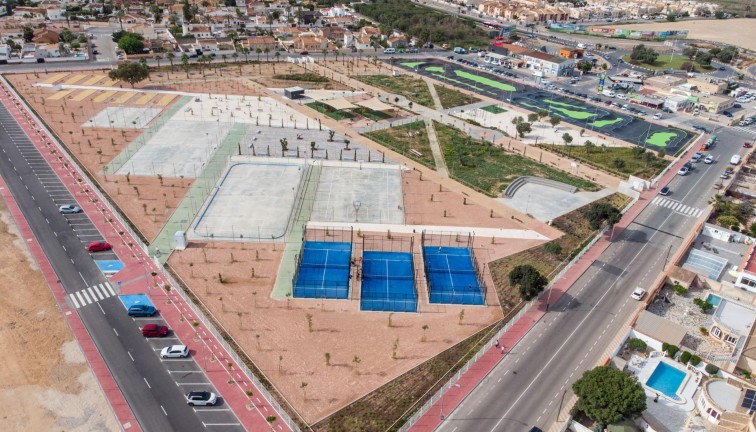 Jälleenmyynti - Erillistalo - Torrevieja - El chaparral