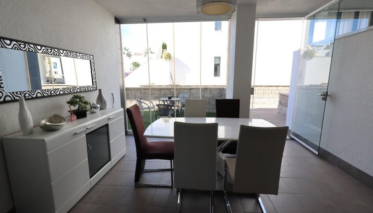 Jälleenmyynti - Bungalow - Orihuela Costa - La Zenia
